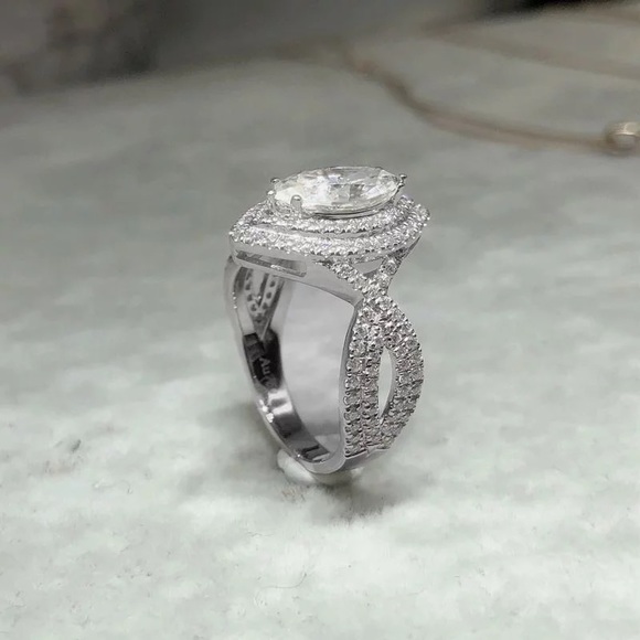 New Women’s 925 Silver Marquise Cut Diamond Ring - Picture 3 of 4